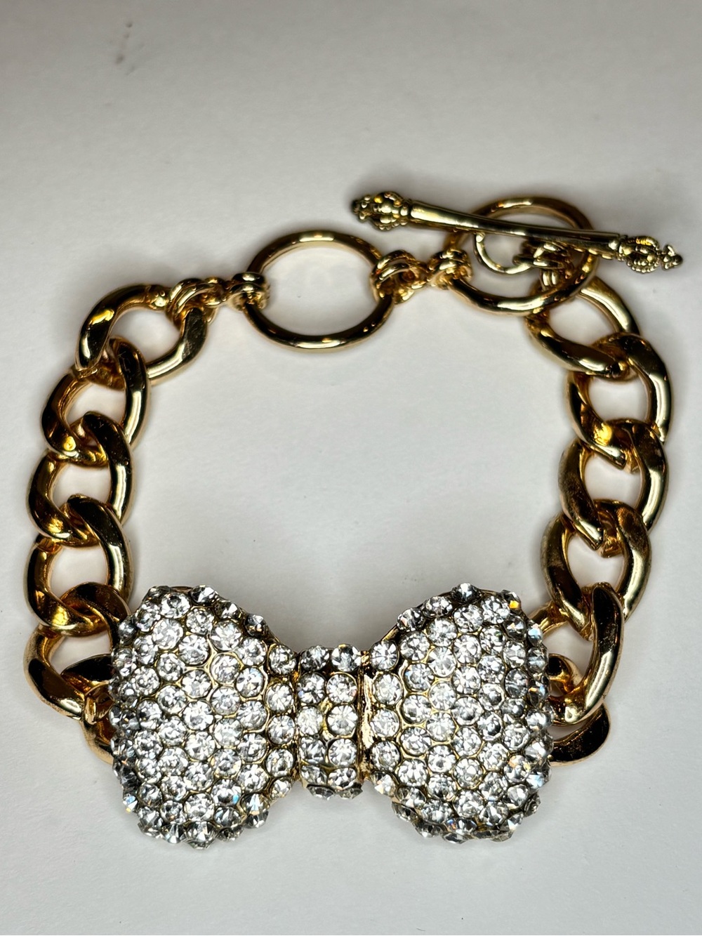 Pave‎ Rhinestone Bow Bracelet Gold Tone Chunky Curb Chain Toggle Clasp 7.25”